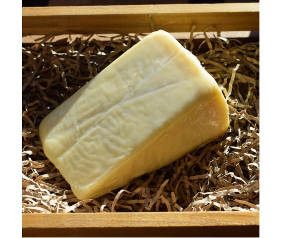 Cheddar with Cider Apple (200g)